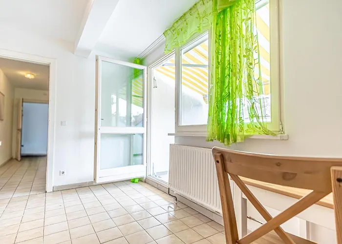 Διαμέρισμα Spacious 3br Shared Apt, Very In
