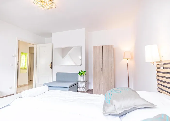 Spacious 3br Shared Apt, Very In Διαμέρισμα